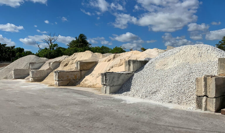 Landscape supply yard with bulk material bays